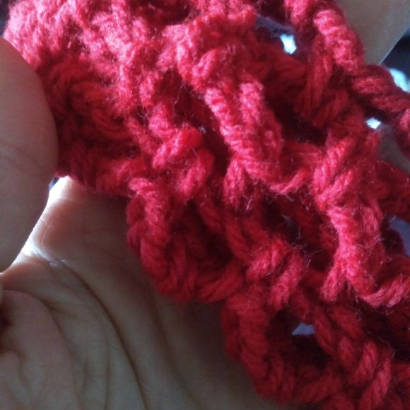 Spiderella gloves (in red) - Picture 4 of 6